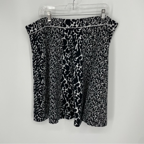 Lane Bryant Animal Print Sweater Skirt Womens Plus 18/20 Black/White Winter - Picture 4 of 9